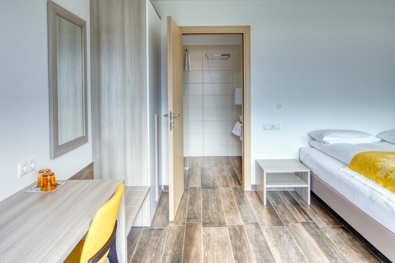 Hotel 1001 Nott Егилстадир Екстериор снимка